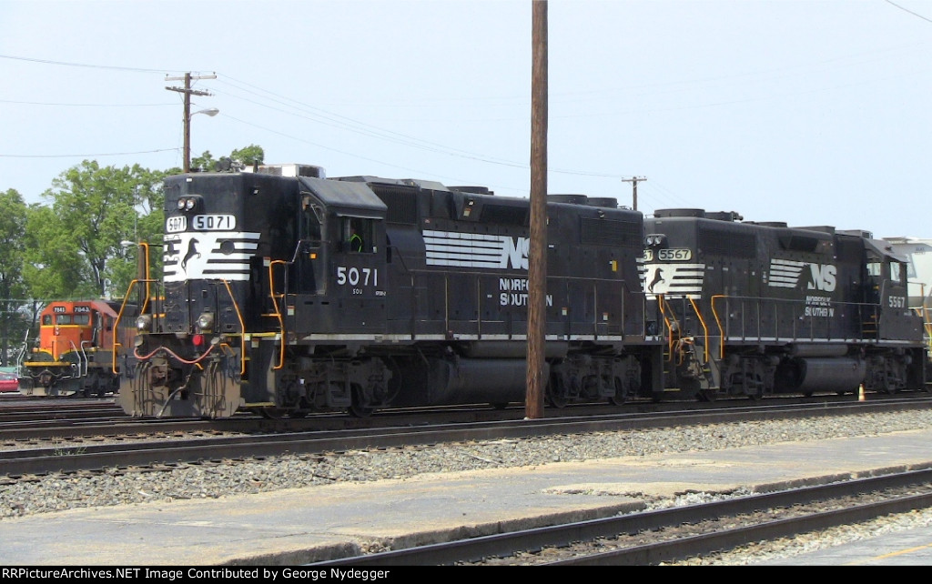 NS 5071 "High-Hood" & 5567 GP38-2 & HLCX 7843 SD40-2